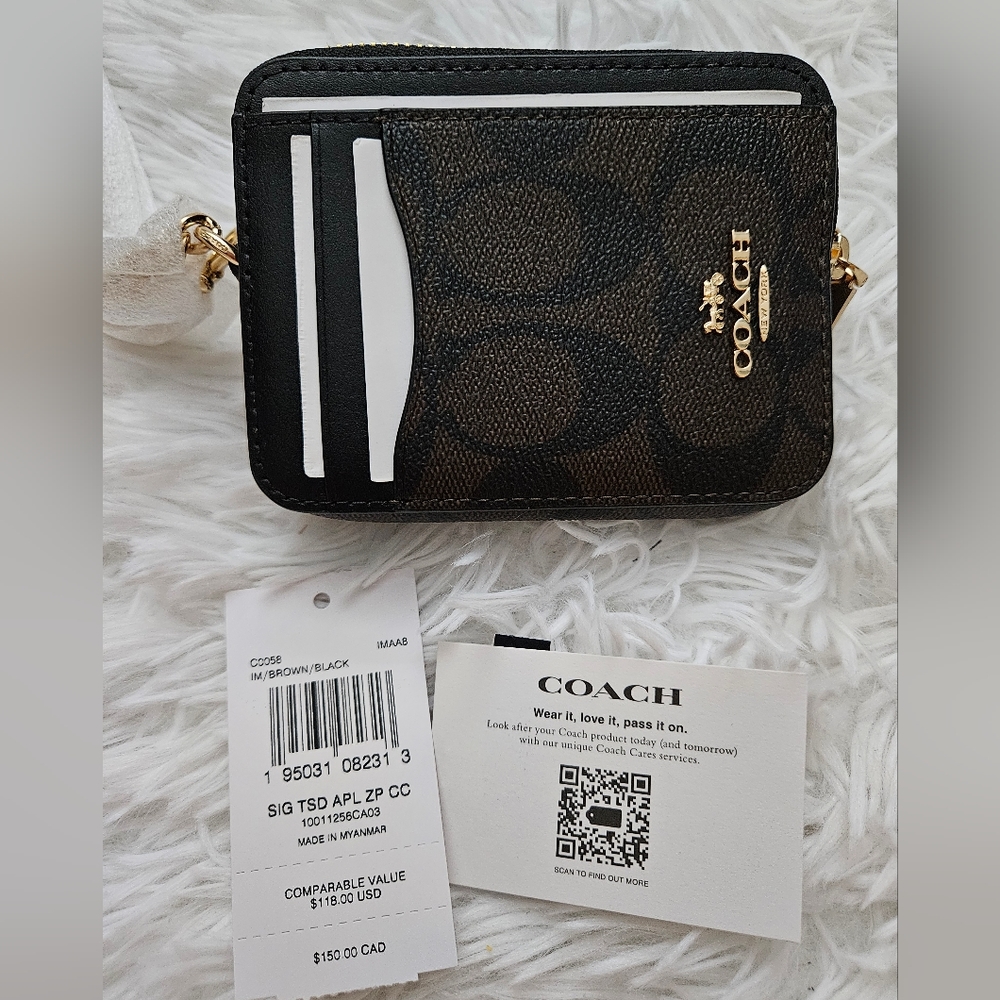 Coach Zip Card Case In Signature Canvas
